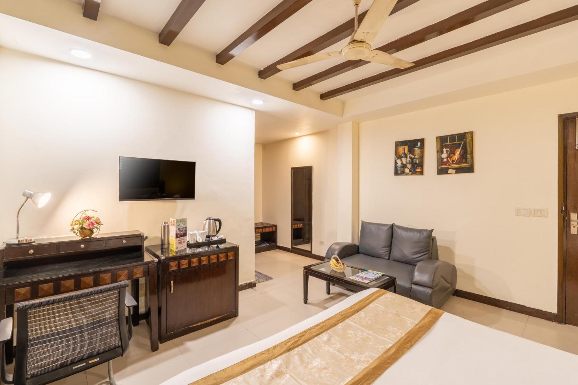 Lime Stays B&B Gk-2 At Greater Kailash Metro South Delhi Nearby Saket Select City Nueva Delhi Exterior foto